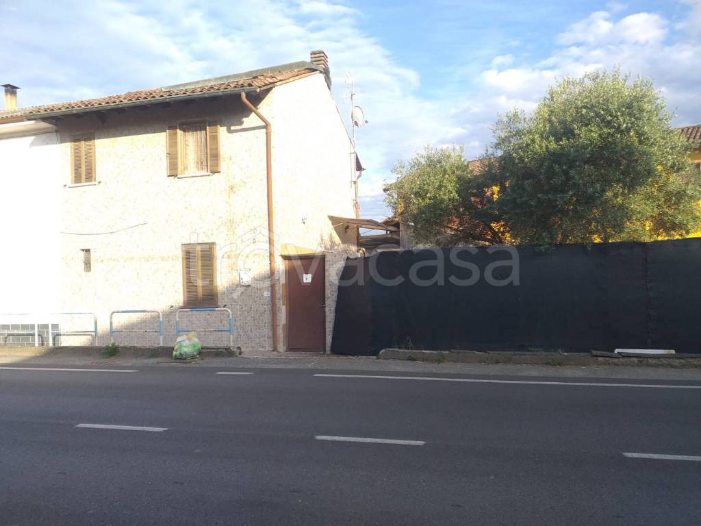 casa indipendente in vendita a Mortara