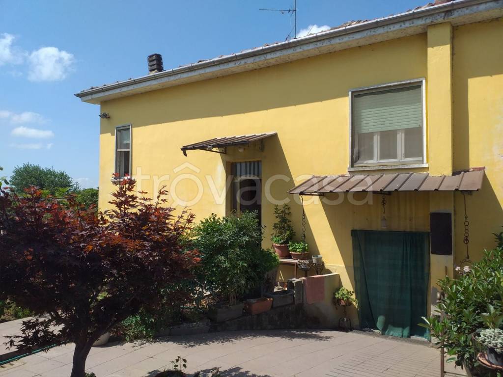casa indipendente in vendita a Mortara