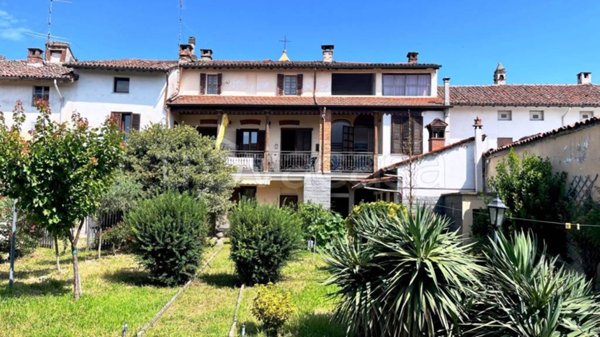 casa indipendente in vendita a Mortara
