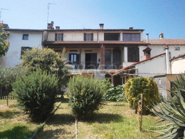 casa indipendente in vendita a Mortara
