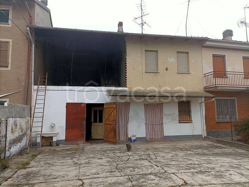 casa indipendente in vendita a Mortara