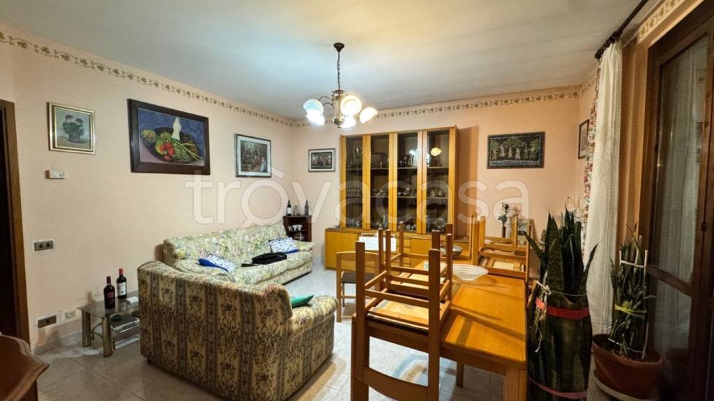 casa indipendente in vendita a Mortara