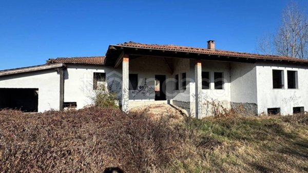 casa indipendente in vendita a Mortara