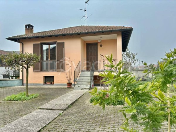 casa indipendente in vendita a Mortara