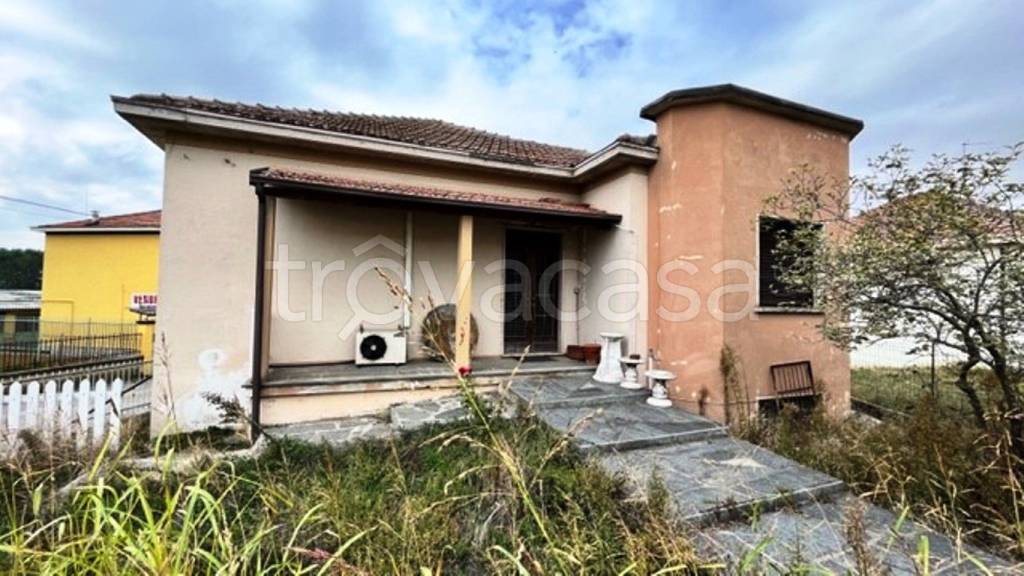 casa indipendente in vendita a Mortara