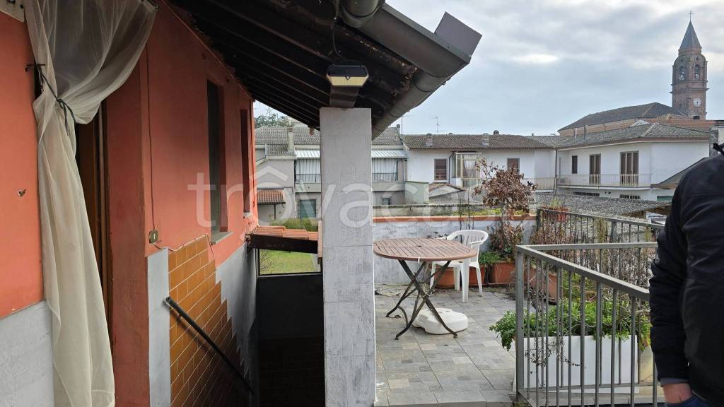 casa indipendente in vendita a Mortara