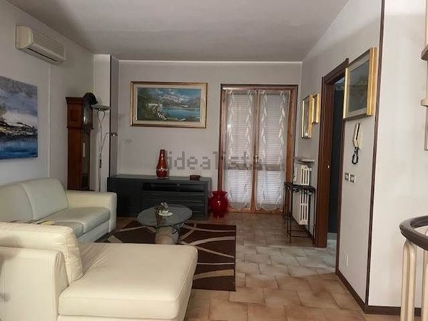 casa indipendente in vendita a Mortara