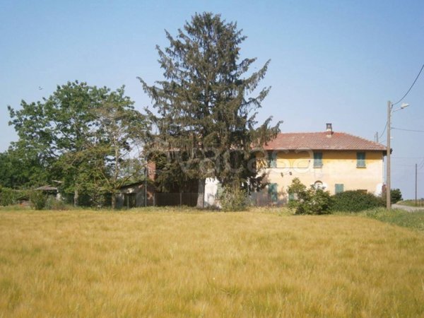 casa indipendente in vendita a Mortara