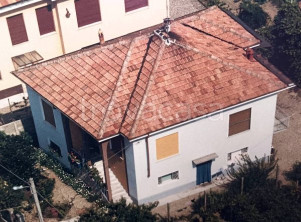casa indipendente in vendita a Mortara