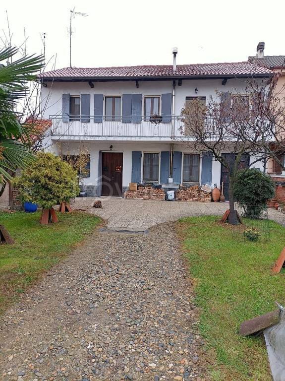 casa indipendente in vendita a Mortara