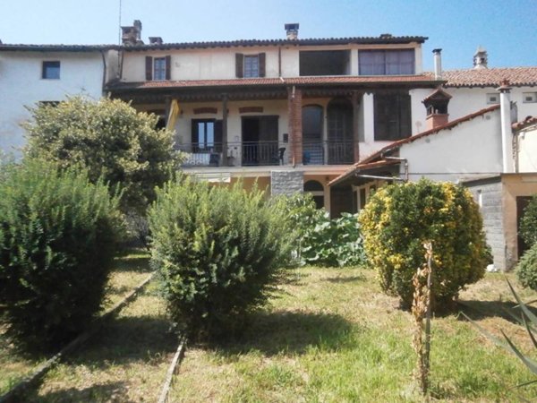 casa indipendente in vendita a Mortara