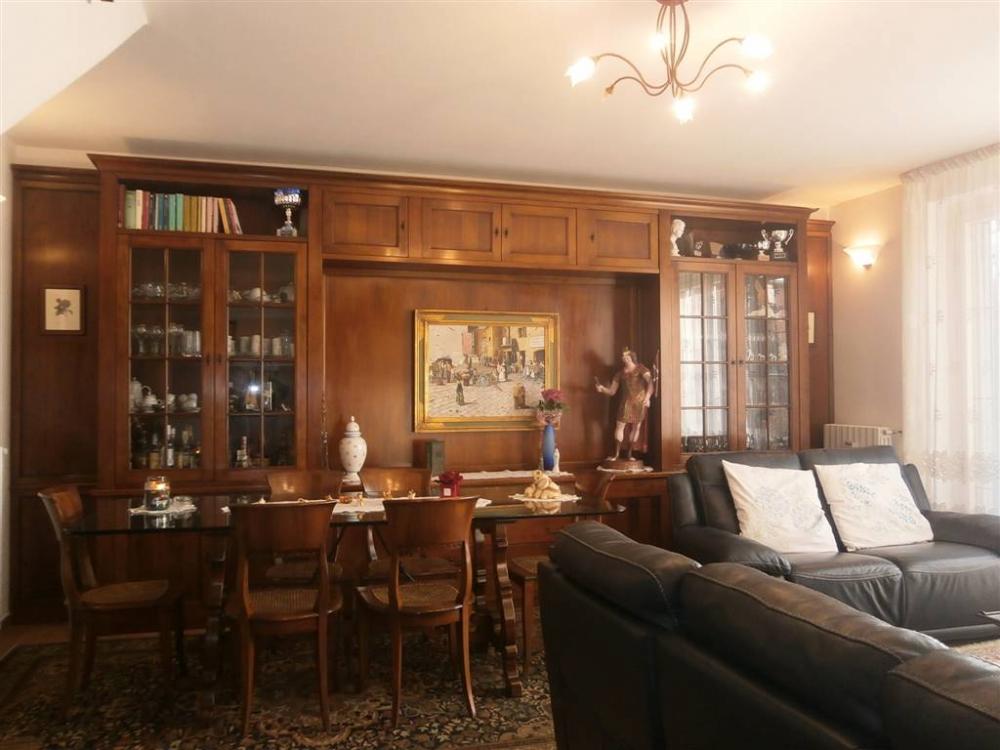 casa indipendente in vendita a Mortara