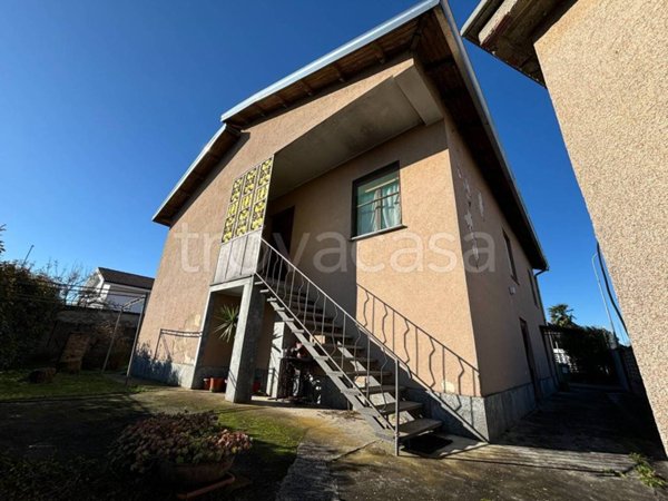 casa indipendente in vendita a Mortara