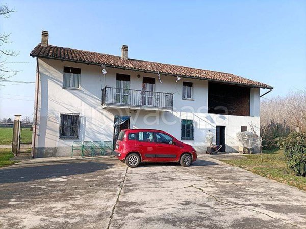 casa indipendente in vendita a Mortara