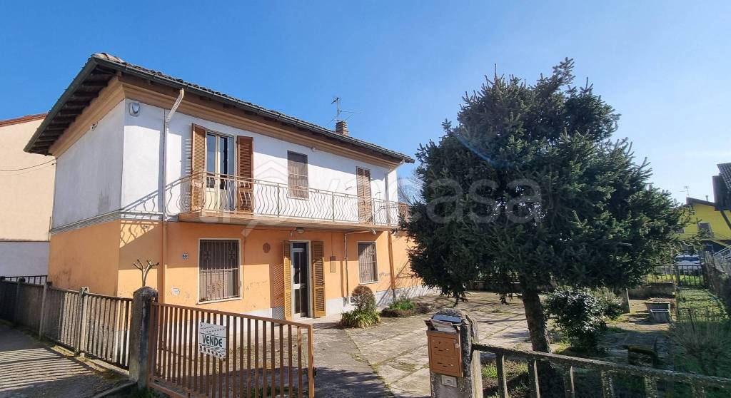 casa indipendente in vendita a Mortara