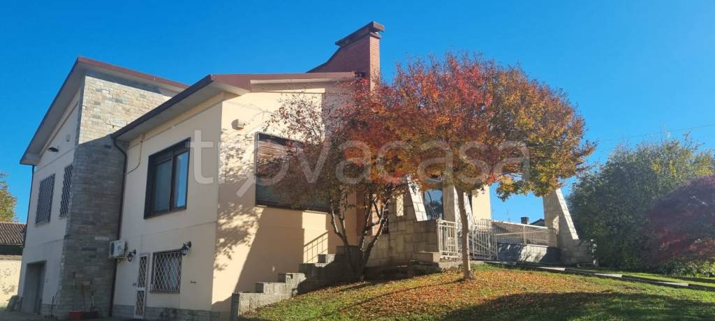 casa indipendente in vendita a Mortara