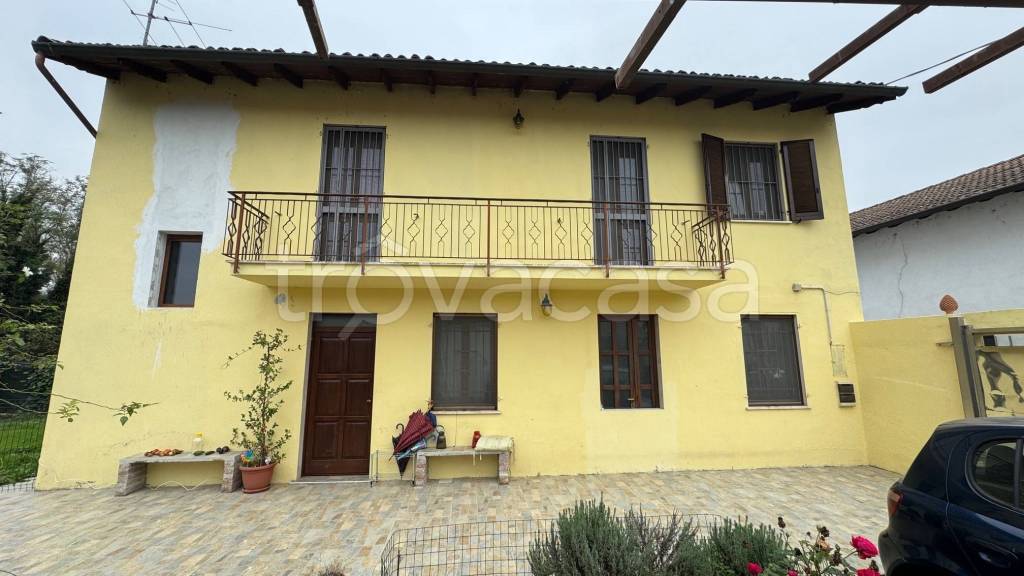 casa indipendente in vendita a Mortara