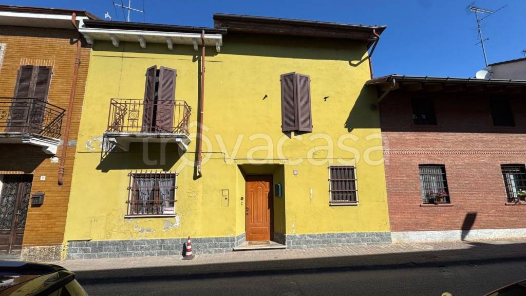 casa indipendente in vendita a Mortara