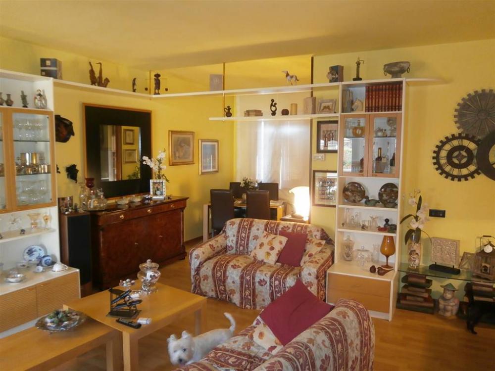 casa indipendente in vendita a Mortara