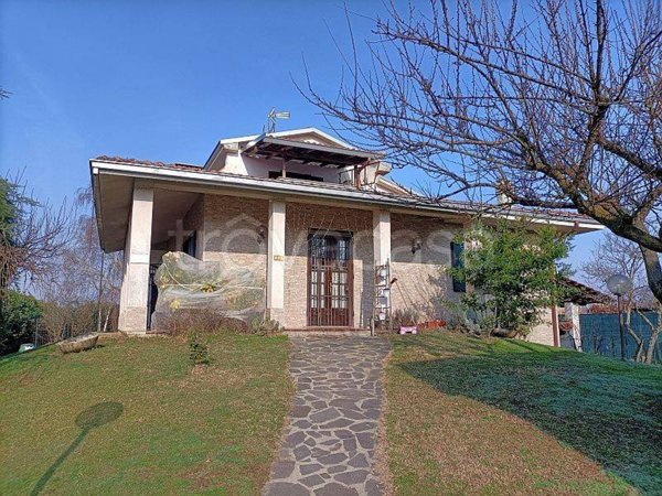 casa indipendente in vendita a Mortara
