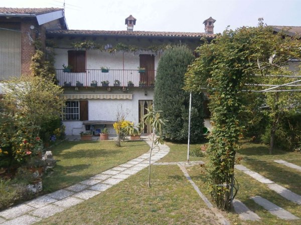 casa indipendente in vendita a Mortara