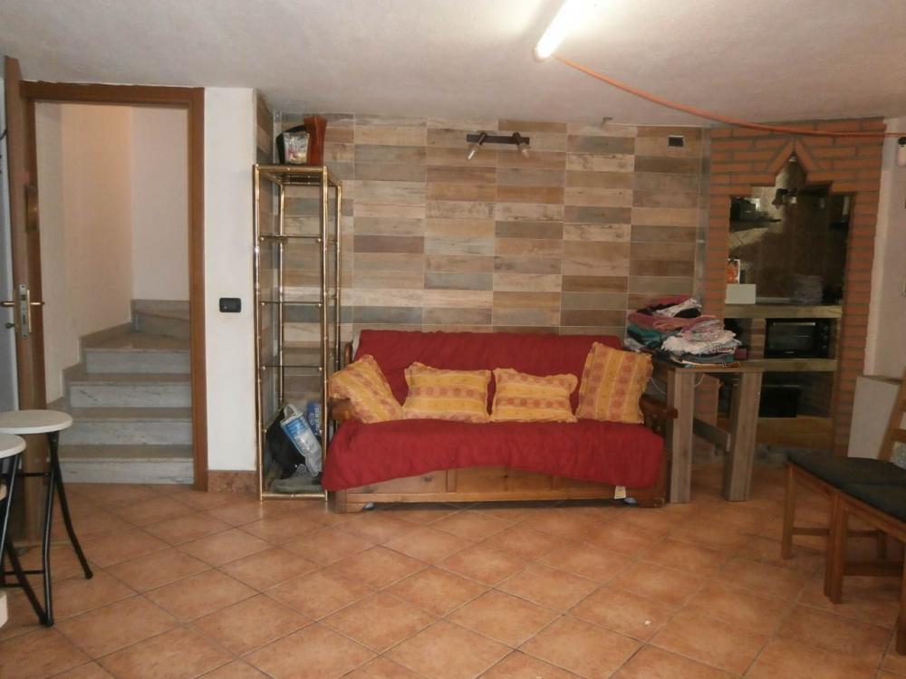 casa indipendente in vendita a Mortara