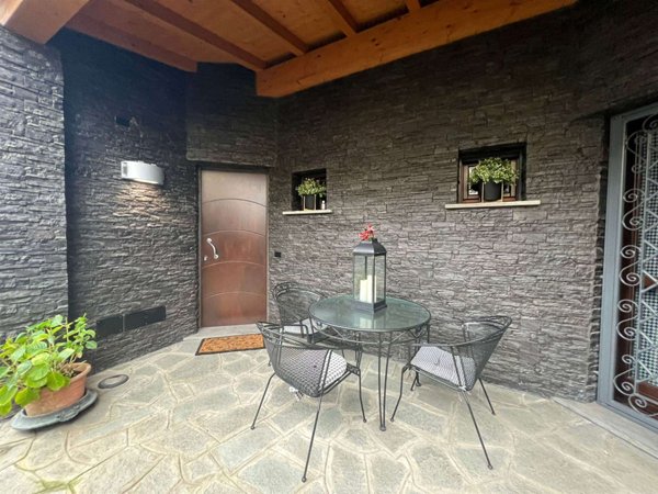 casa indipendente in vendita a Mortara