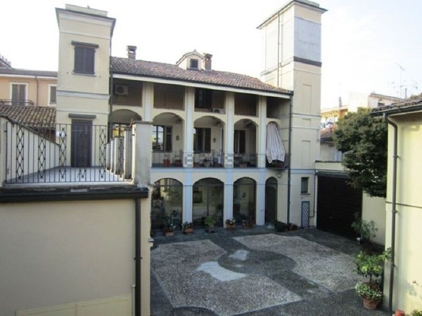 casa indipendente in vendita a Mortara