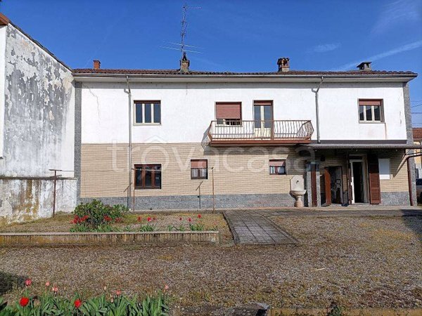 casa indipendente in vendita a Mortara