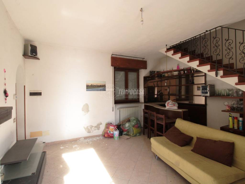 casa indipendente in vendita a Mortara in zona Cattanea