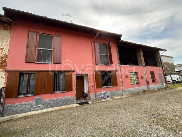 casa indipendente in vendita a Mortara