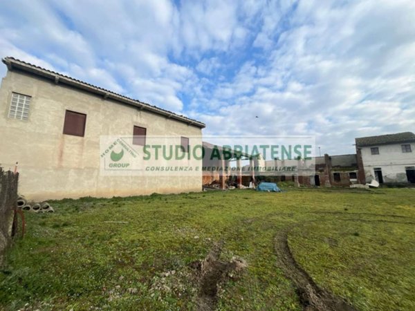 casa indipendente in vendita a Mortara
