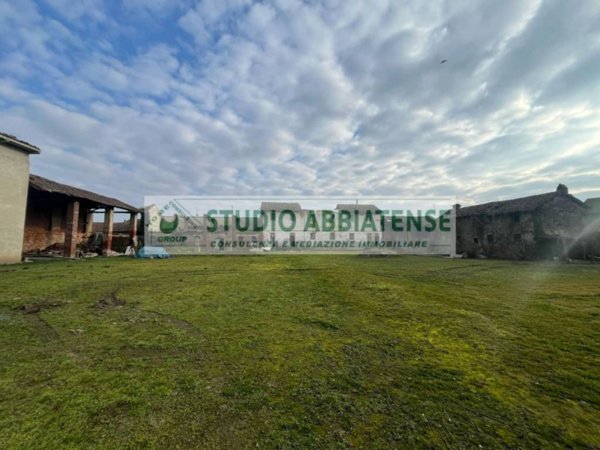 casa indipendente in vendita a Mortara