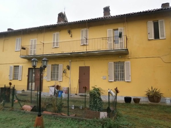 casa indipendente in vendita a Mortara