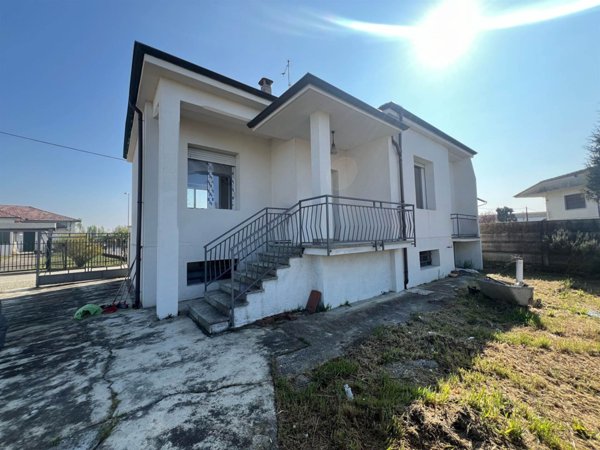 villa in vendita a Mortara