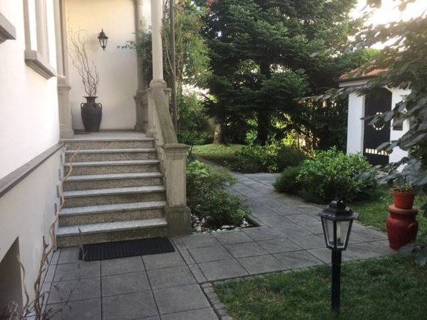 casa indipendente in vendita a Mortara