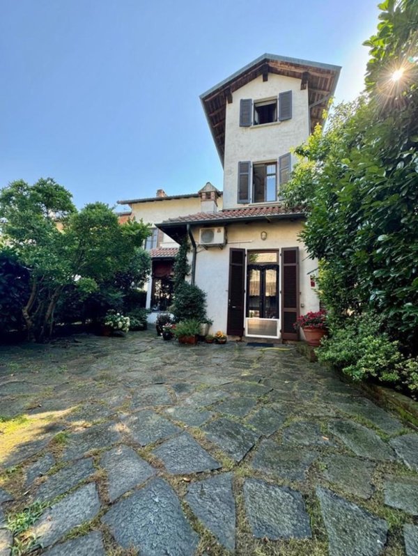casa indipendente in vendita a Mortara