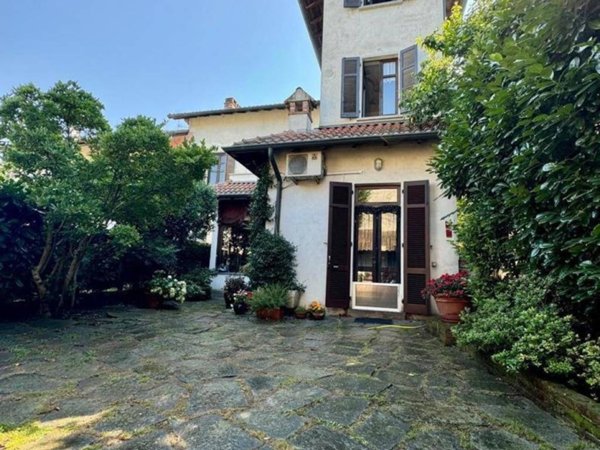 casa indipendente in vendita a Mortara
