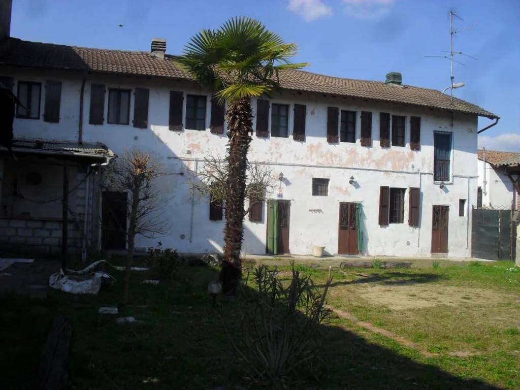 casa indipendente in vendita a Mortara