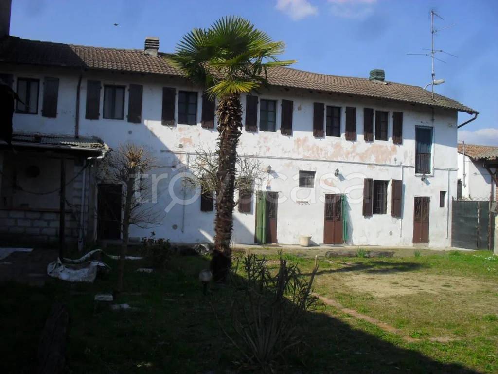 casa indipendente in vendita a Mortara