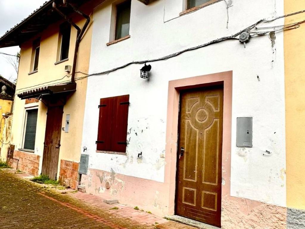 casa indipendente in vendita a Mortara