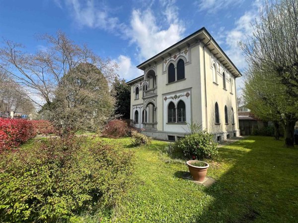 casa indipendente in vendita a Mortara