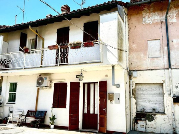 casa indipendente in vendita a Mortara
