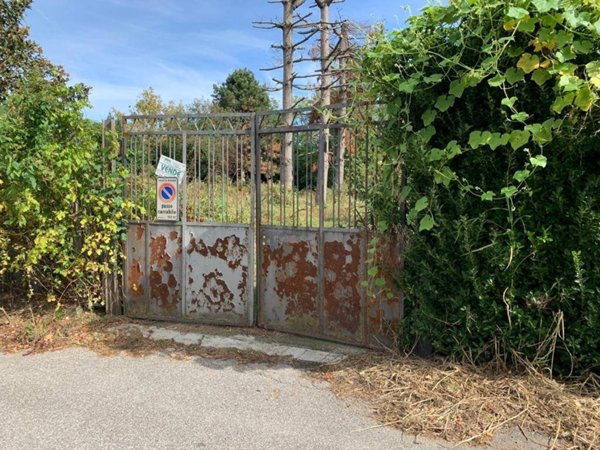 terreno edificabile in vendita a Mortara