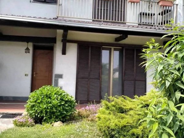 appartamento in vendita a Mortara in zona Medaglia