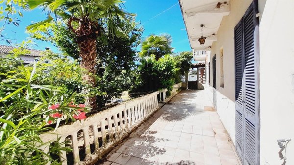 casa indipendente in vendita a Mortara