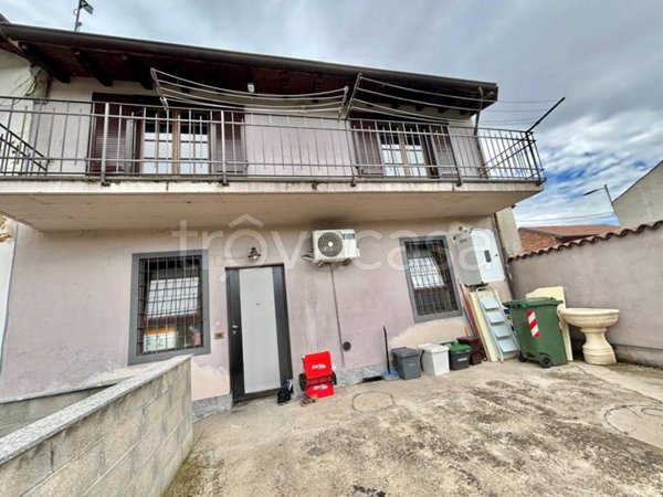 casa indipendente in vendita a Mortara