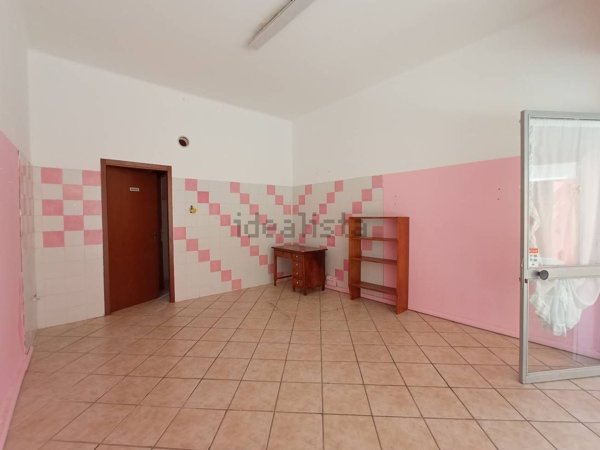 negozio in vendita a Mortara