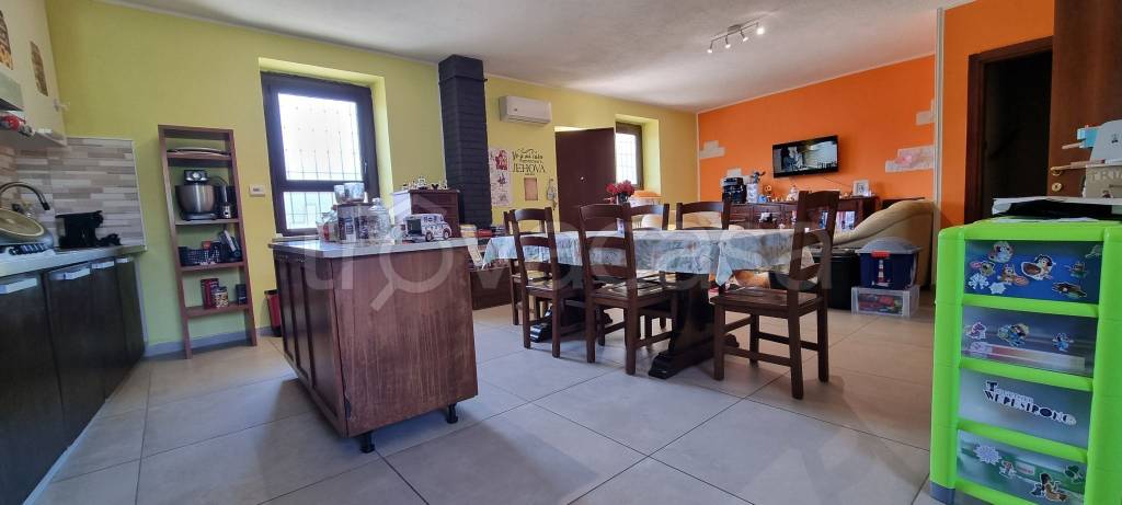 casa indipendente in vendita a Mortara