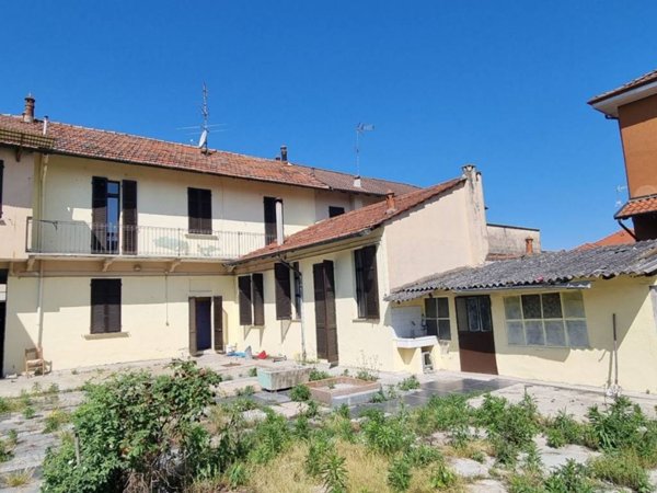 casa indipendente in vendita a Mortara